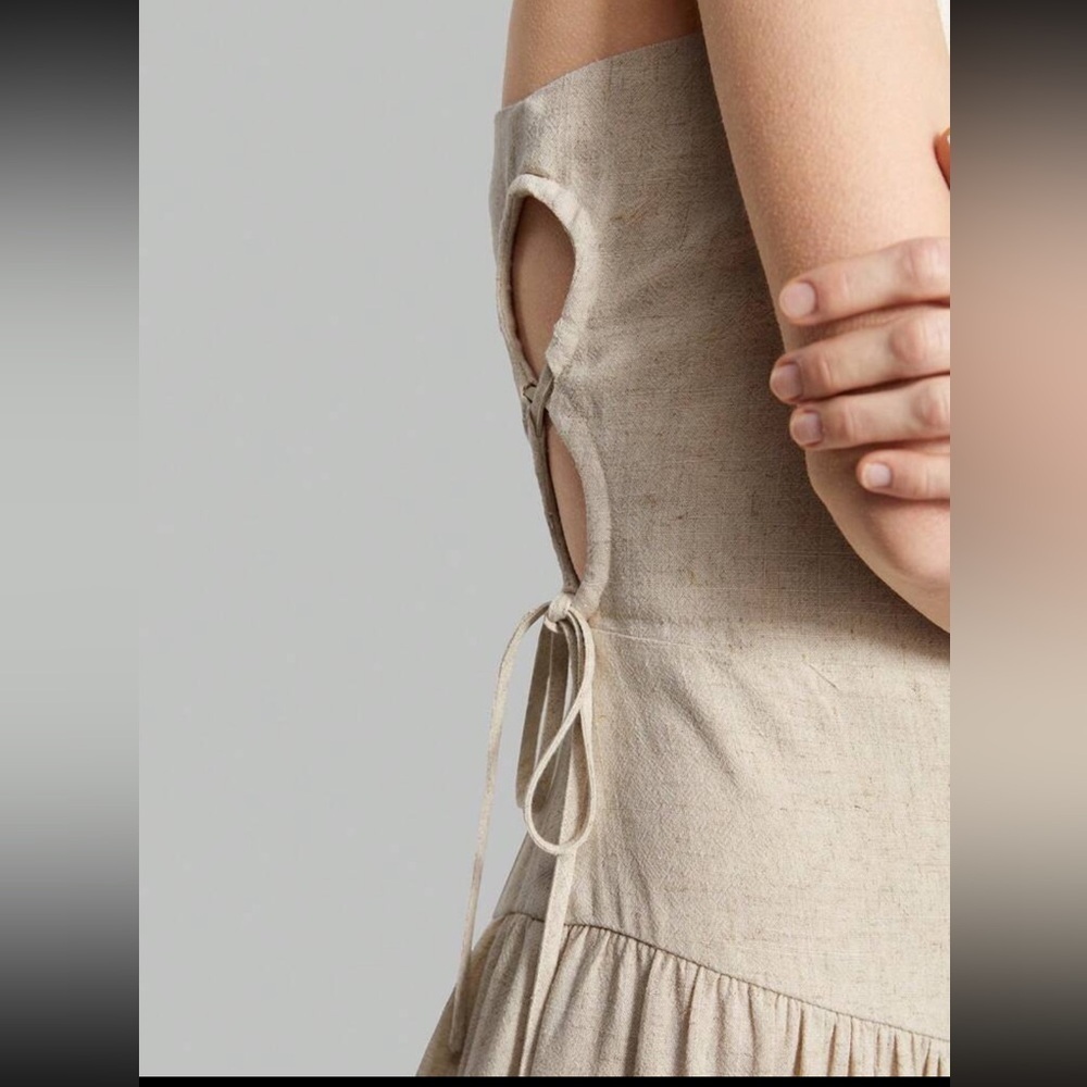 Elegant Khaki Linen One-Shoulder Dress - Picture 4 of 9